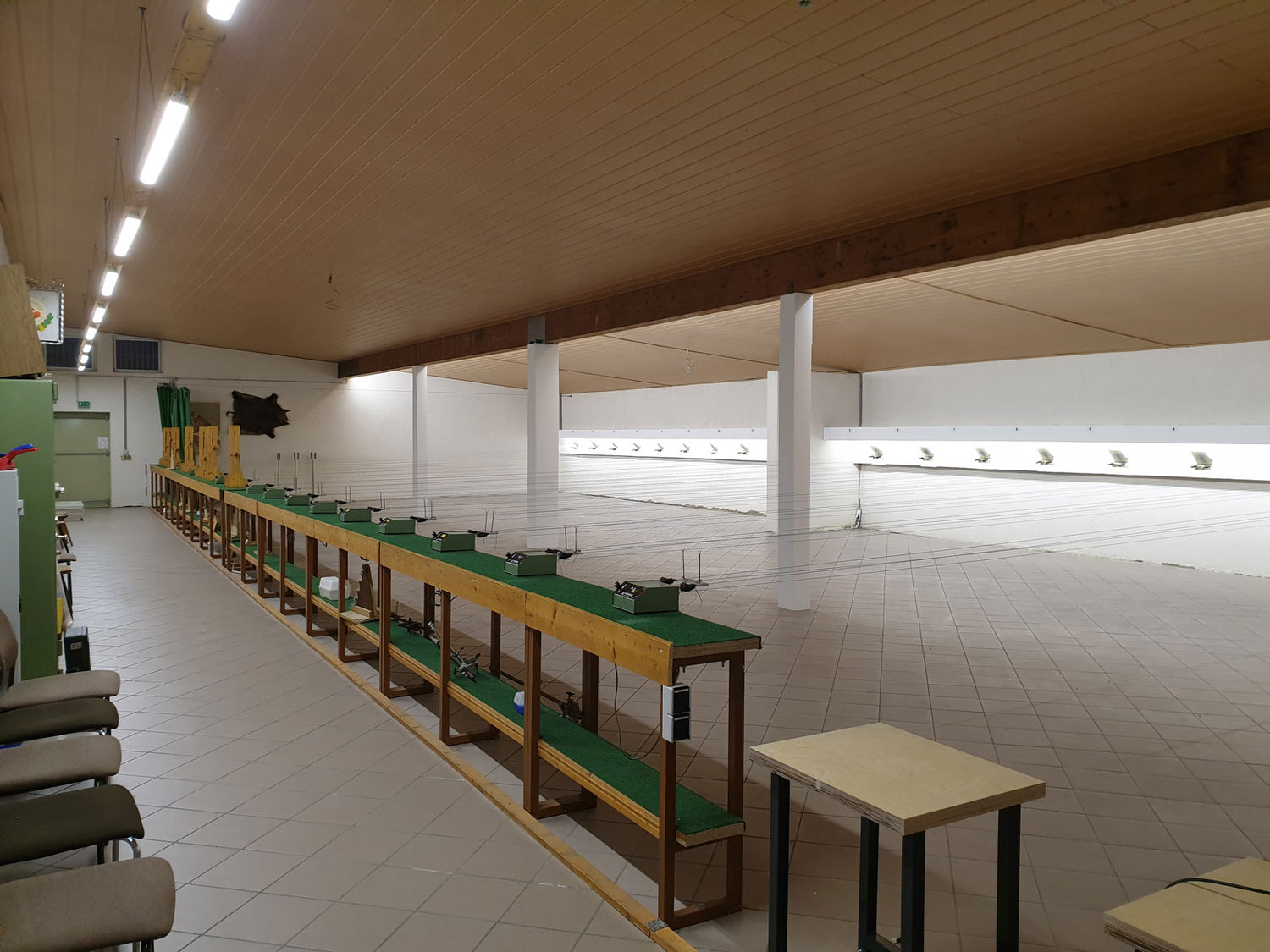 Perfekte Beleuchtung für den Schießstand Dank LUKS-LITE